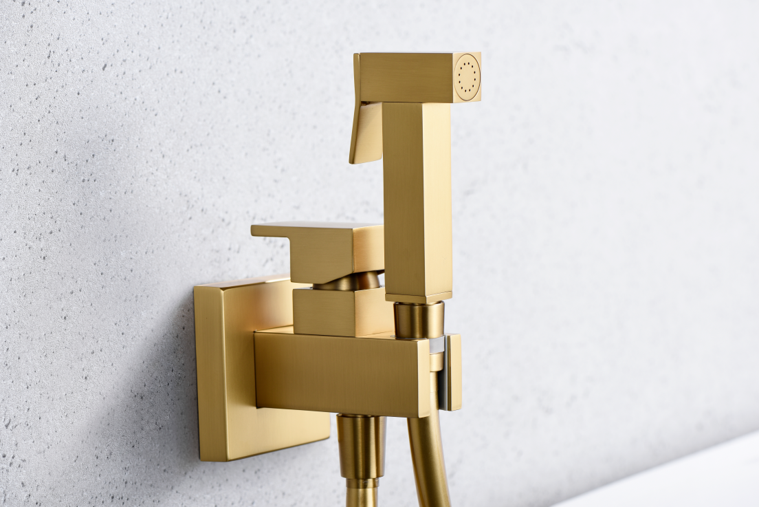 Brushed Gold Built-In Bidet Faucet with Pop-Up Waste, mixer detail