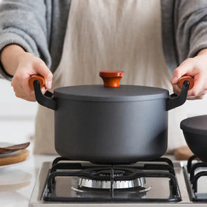 4 Piece Iron Non Stick Wok Pot Frying Pan Cookware Set - Soup Pot - 22cm / 8.7 in - Cookware set