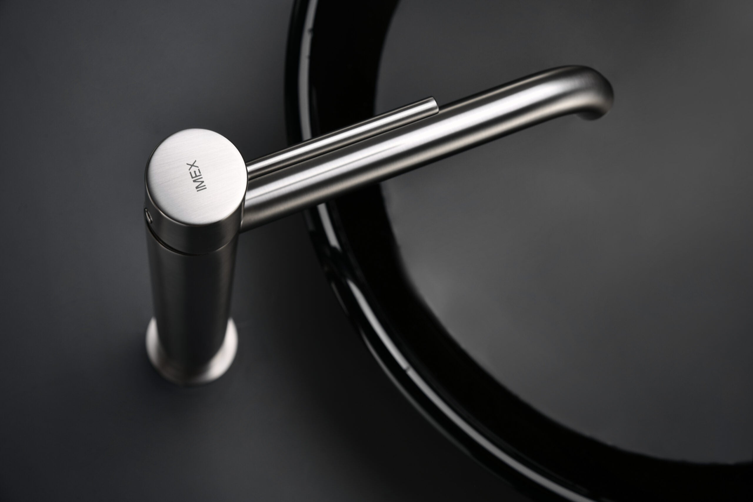 Chrome Single Handle Shower Set Modern Design, handle detail