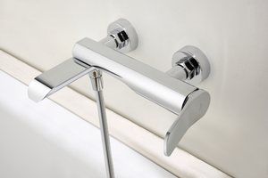 Single Lever Shower Set Mirror Chrome European Design, mixer detail