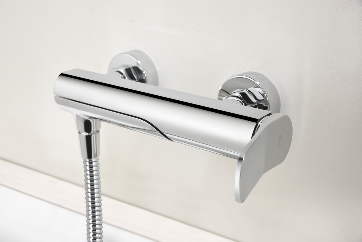 Single Lever Shower Set Mirror Chrome European Design, mixer detail