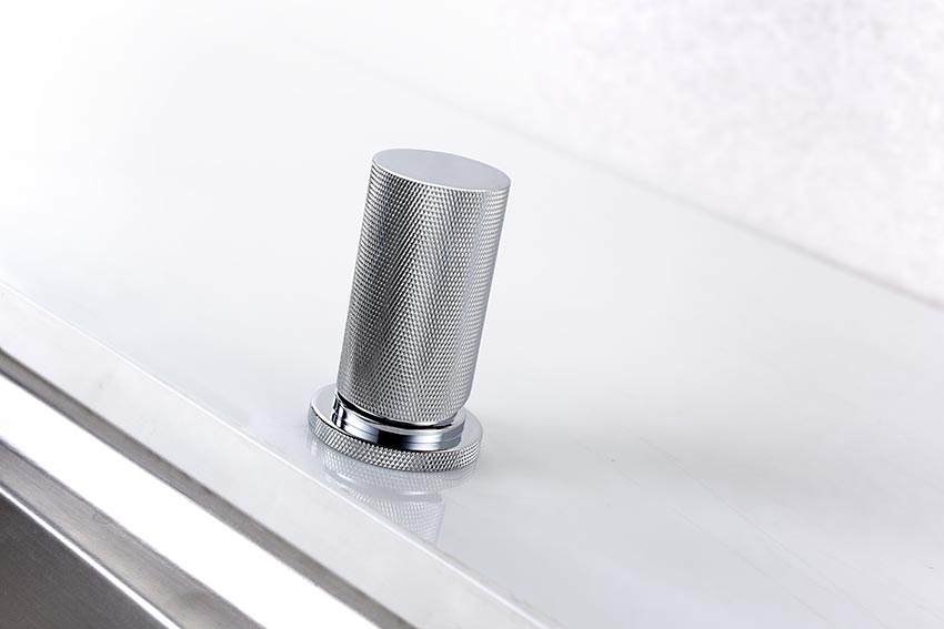 Chrome Kitchen Faucet Modern Minimalist Design, detail view
