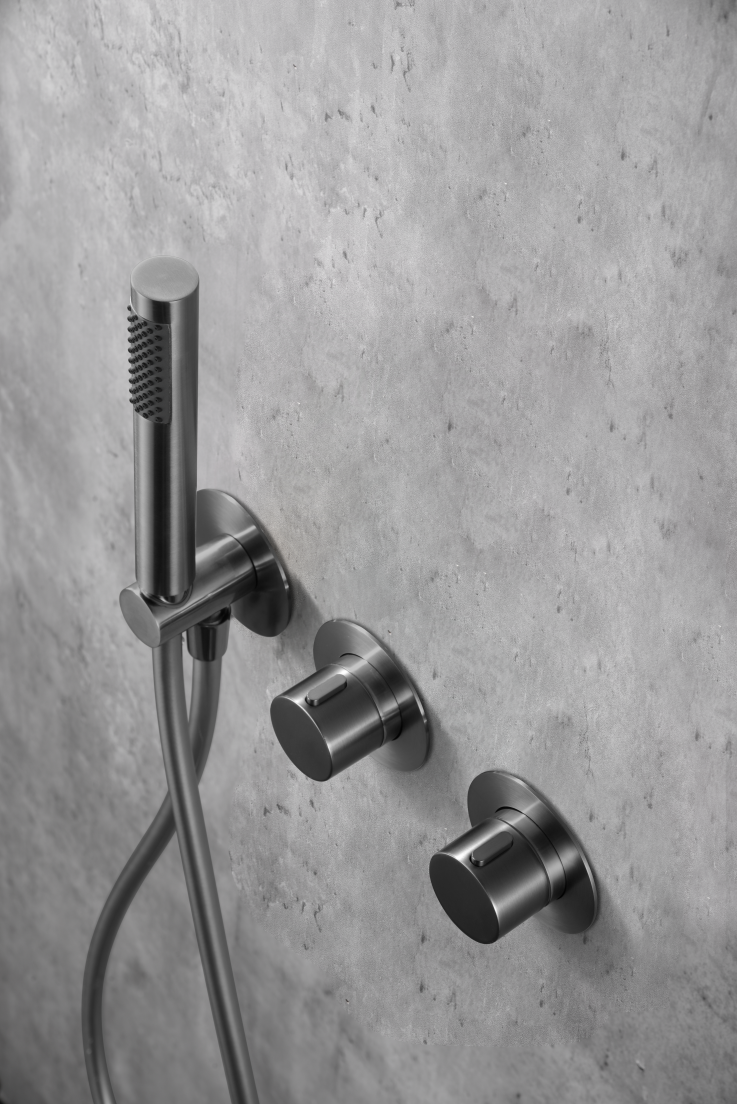 Breda Black Gun Metal Built-in Thermostatic Shower Set, mixer detail