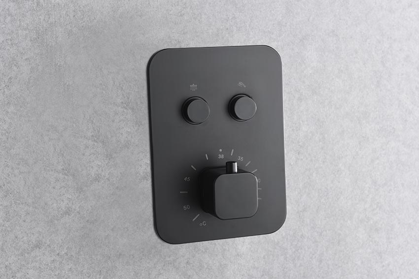 Matte Black Thermostatic Built-in Shower Set, detail view