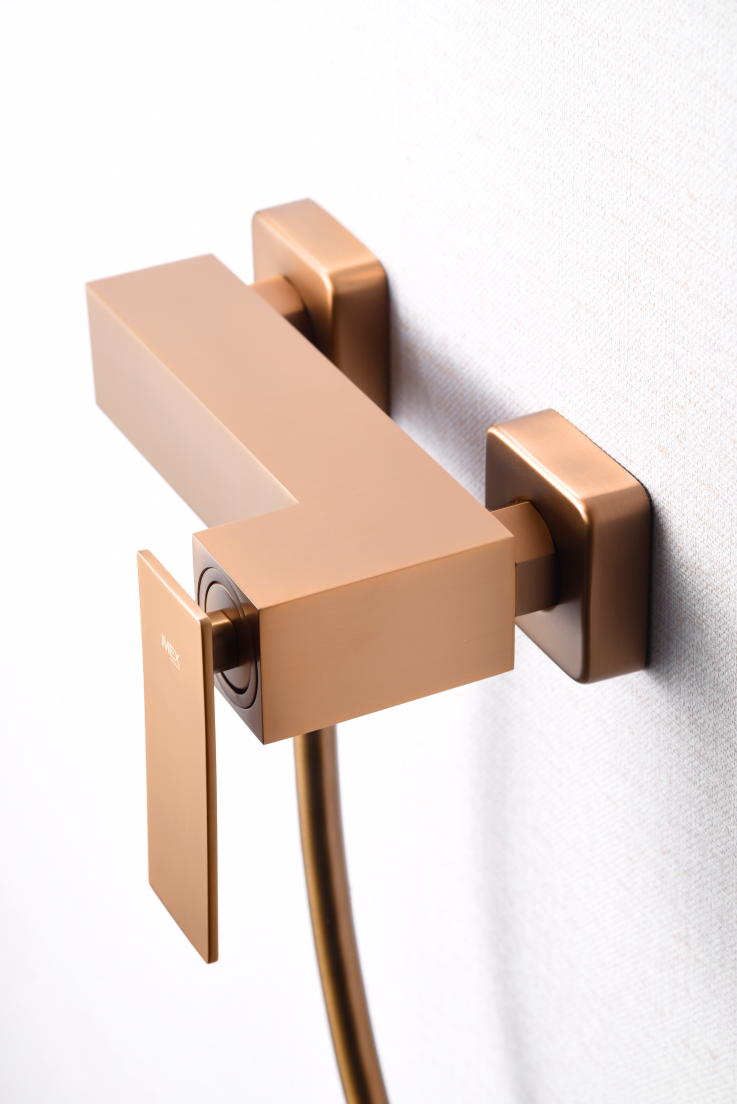 Brushed Rose Gold Single Handle Shower Kit, mixer detail