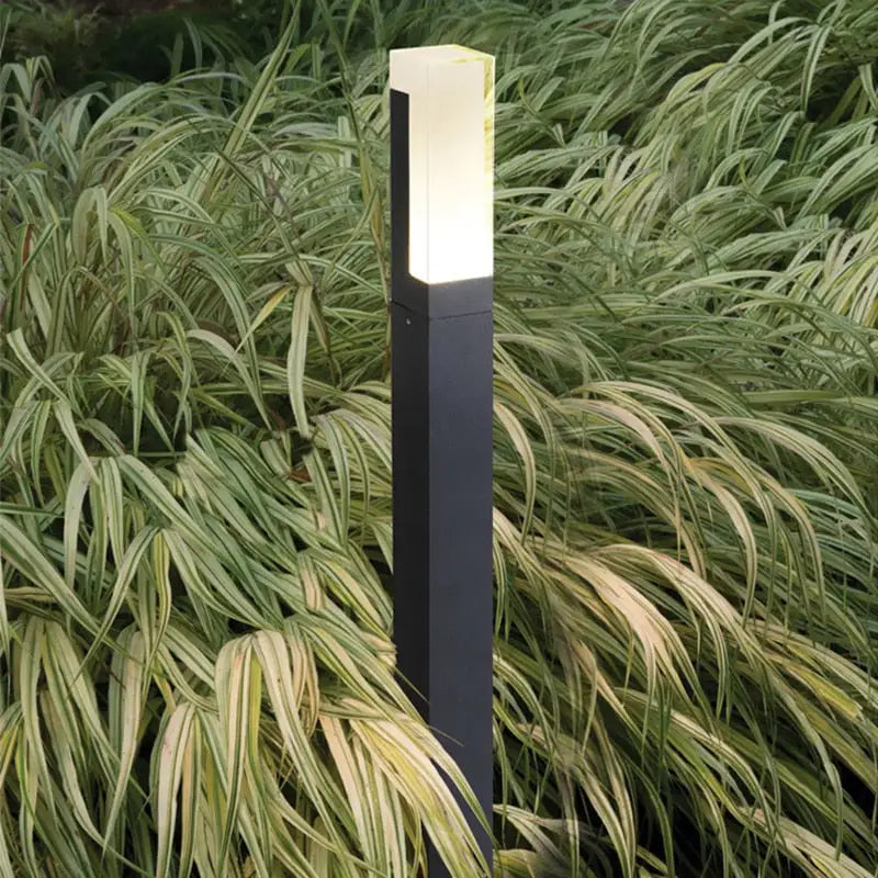 Outdoor Waterproof Aluminum Pillar Lawn Light - Lamps